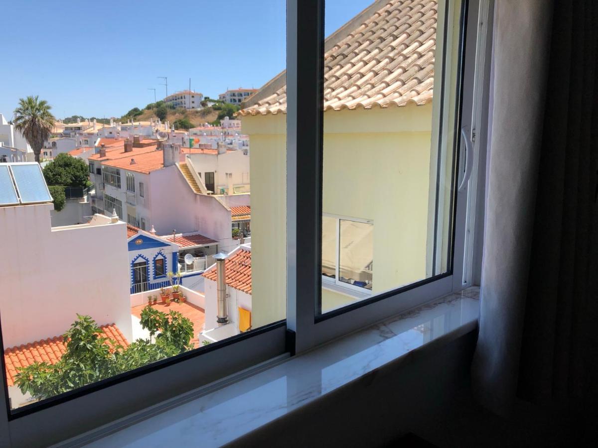 Algarve, Carvoeiro Centre-Ville, Recent Appartement En Duplex Pour 5 Personnes Exterior photo